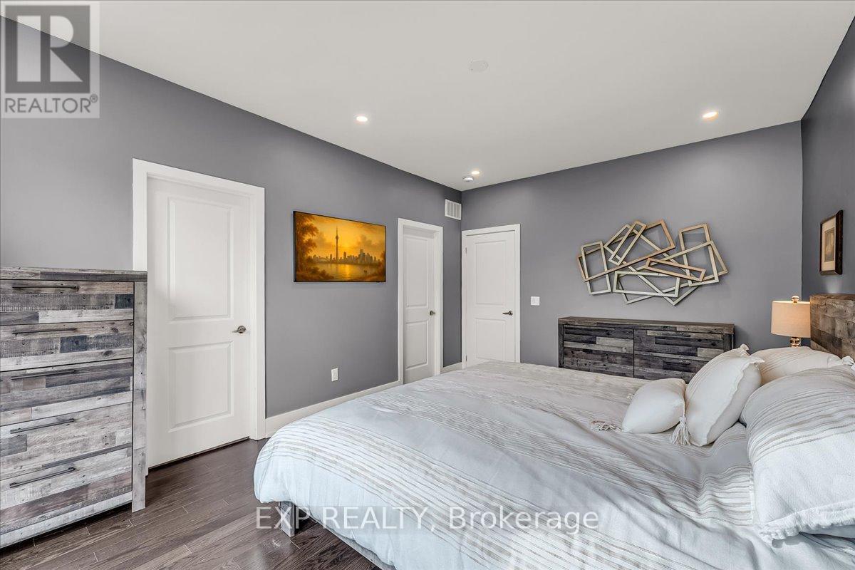 28 Crestridge Drive, Vaughan, Ontario  L4J 0K1 - Photo 17 - N12321488