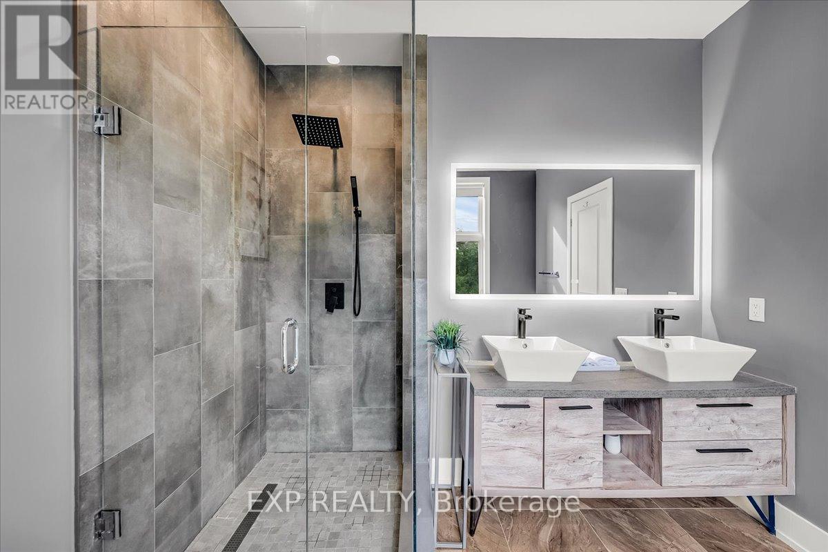 28 Crestridge Drive, Vaughan, Ontario  L4J 0K1 - Photo 18 - N12321488
