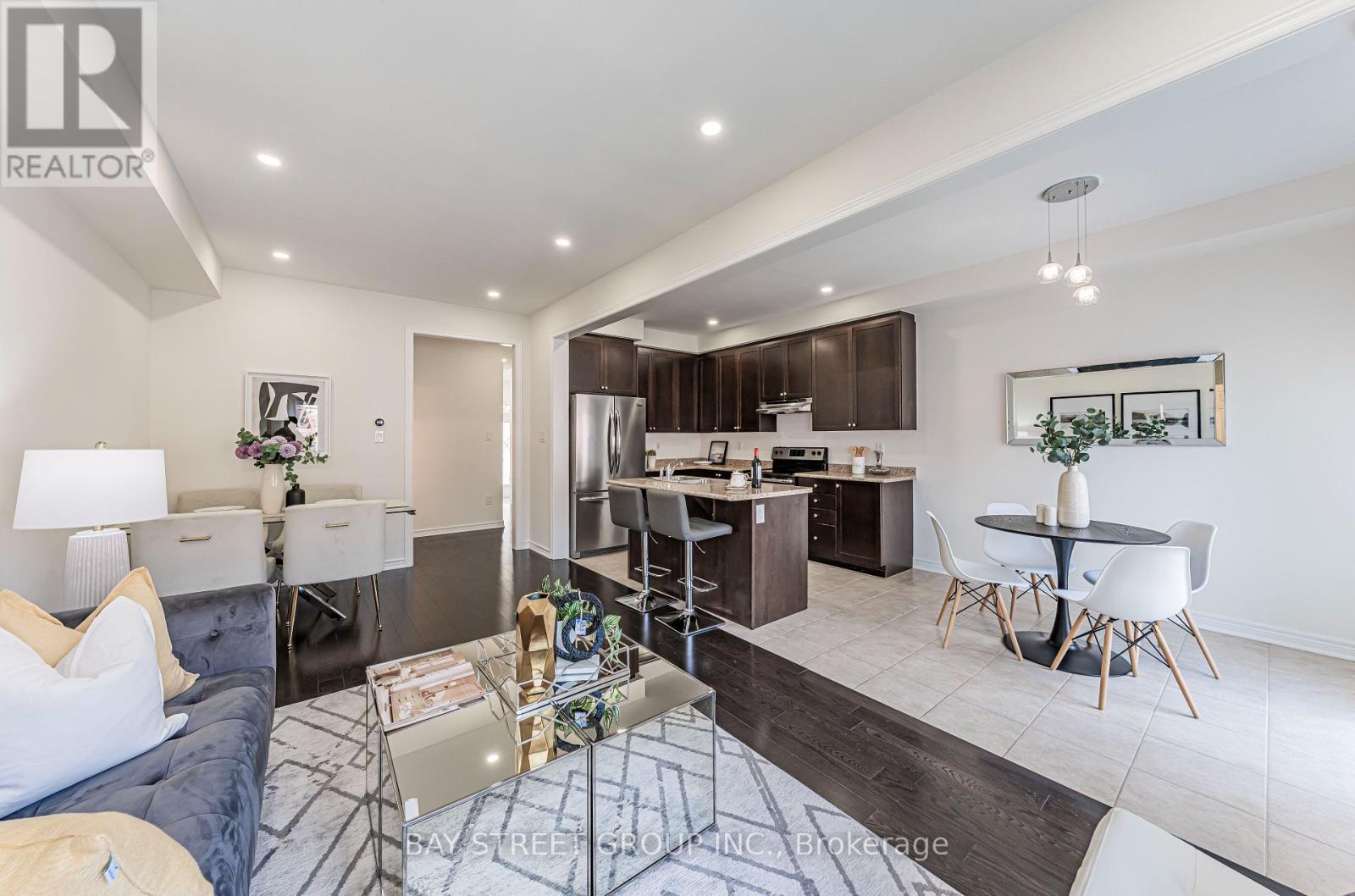 28 Rougeview Park Crescent, Markham, Ontario  L6E 0P7 - Photo 14 - N12321513