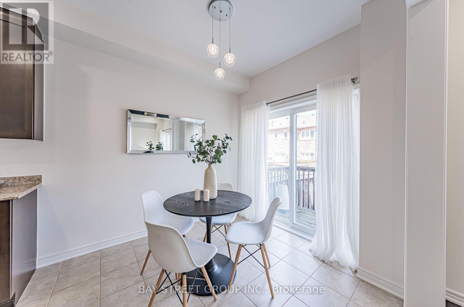 28 Rougeview Park Crescent, Markham, Ontario  L6E 0P7 - Photo 15 - N12321513