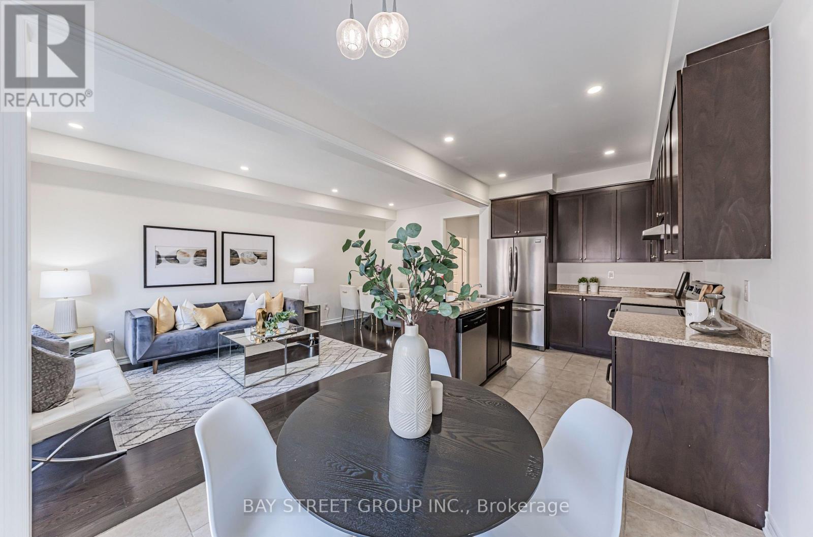 28 Rougeview Park Crescent, Markham, Ontario  L6E 0P7 - Photo 17 - N12321513
