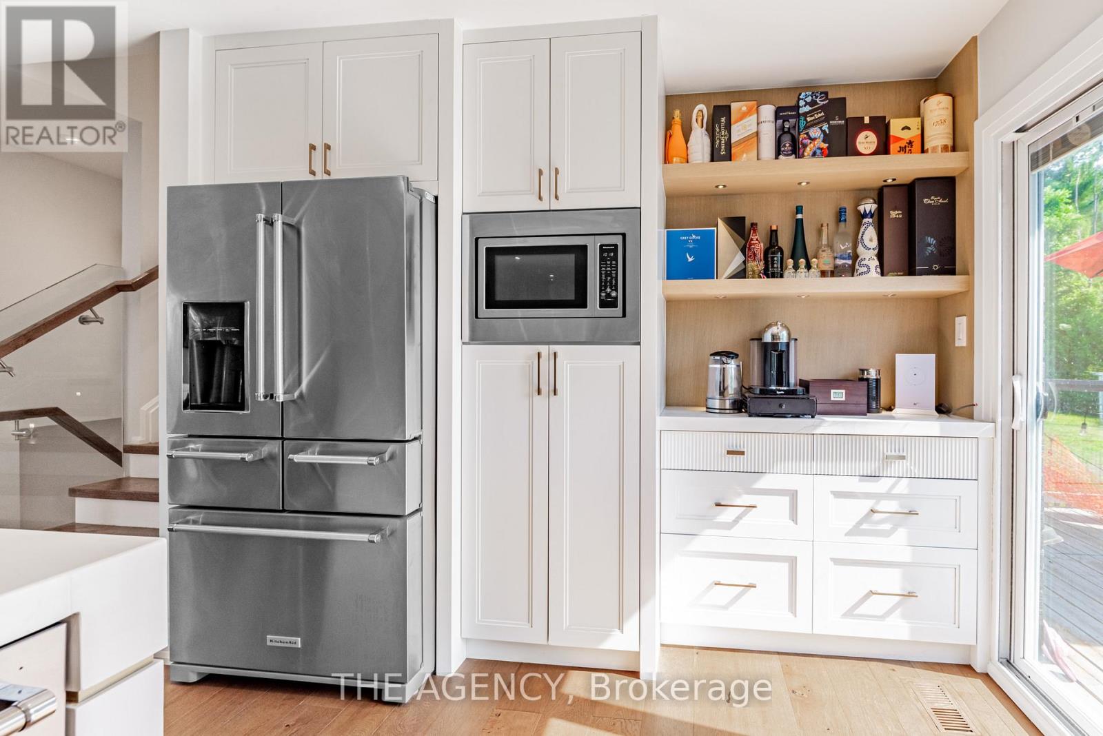 14639 Leslie Street, Aurora, Ontario  L4G 7C6 - Photo 9 - N12321526