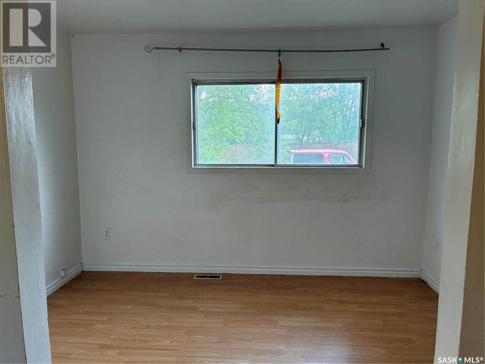 502 Bangor Avenue, Viscount, Saskatchewan  S0K 4M0 - Photo 11 - SK014491