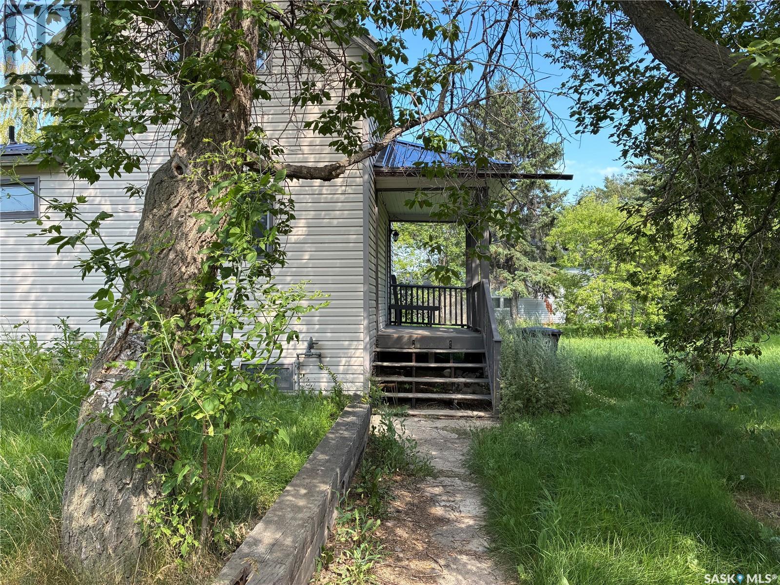 502 Bangor Avenue, Viscount, Saskatchewan  S0K 4M0 - Photo 2 - SK014491