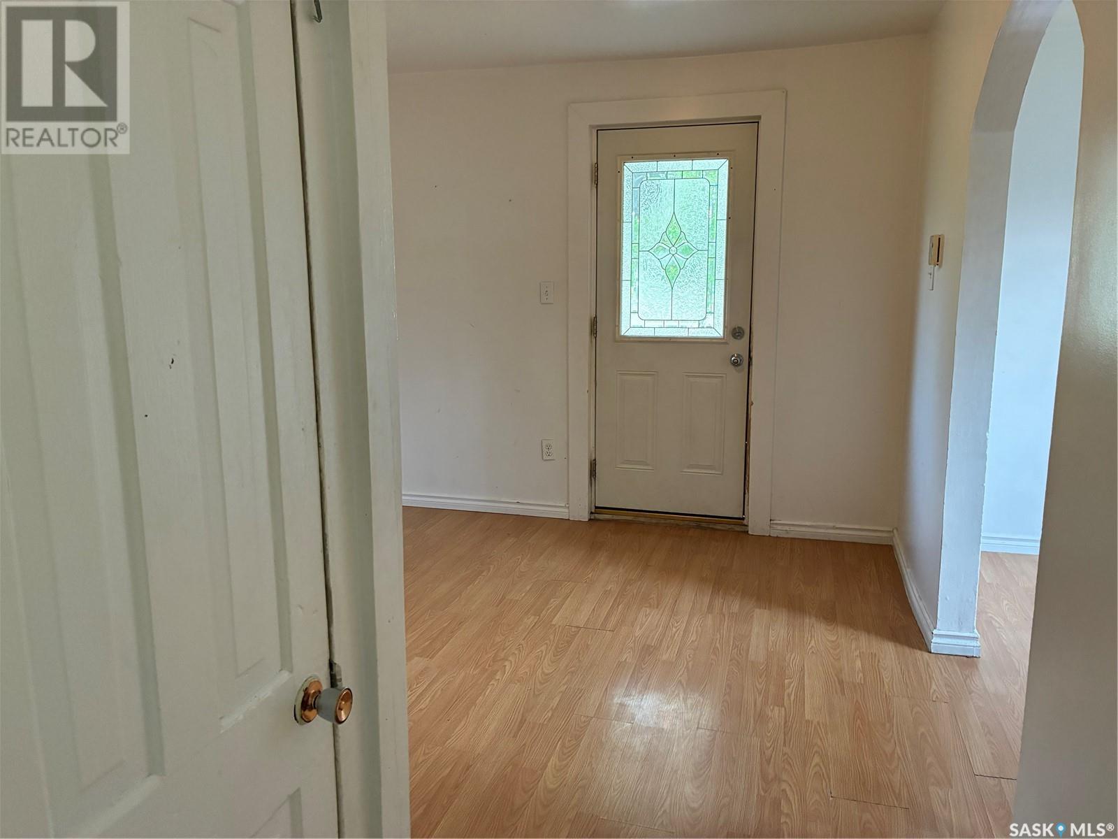 502 Bangor Avenue, Viscount, Saskatchewan  S0K 4M0 - Photo 6 - SK014491