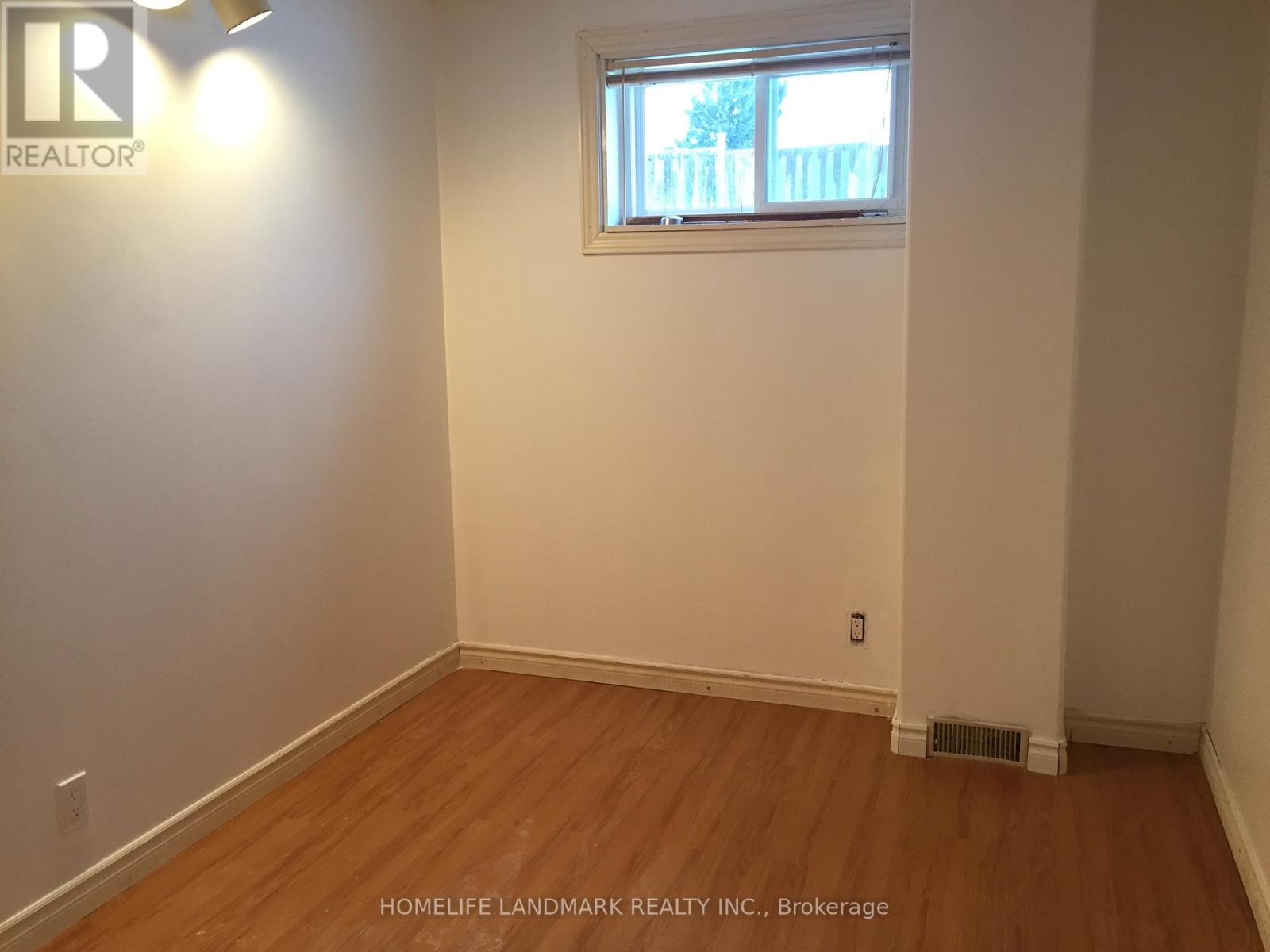 Lower - 2770 Quill Crescent, Mississauga, Ontario  L5N 2G9 - Photo 4 - W12321506