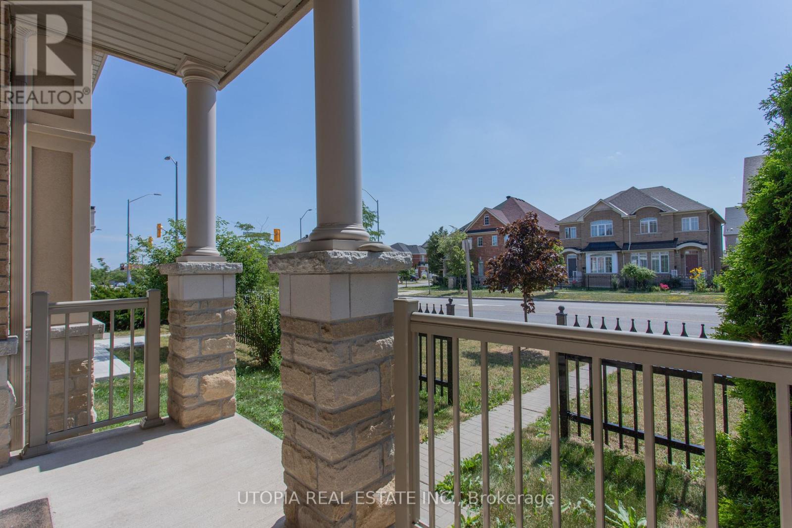 5409 Tenth Line W, Mississauga, Ontario  L5M 0V7 - Photo 2 - W12321524