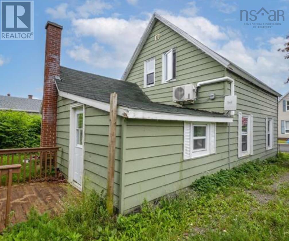 14 Mcdougall Street, Glace Bay, Nova Scotia  B1A 3E7 - Photo 4 - 202516715