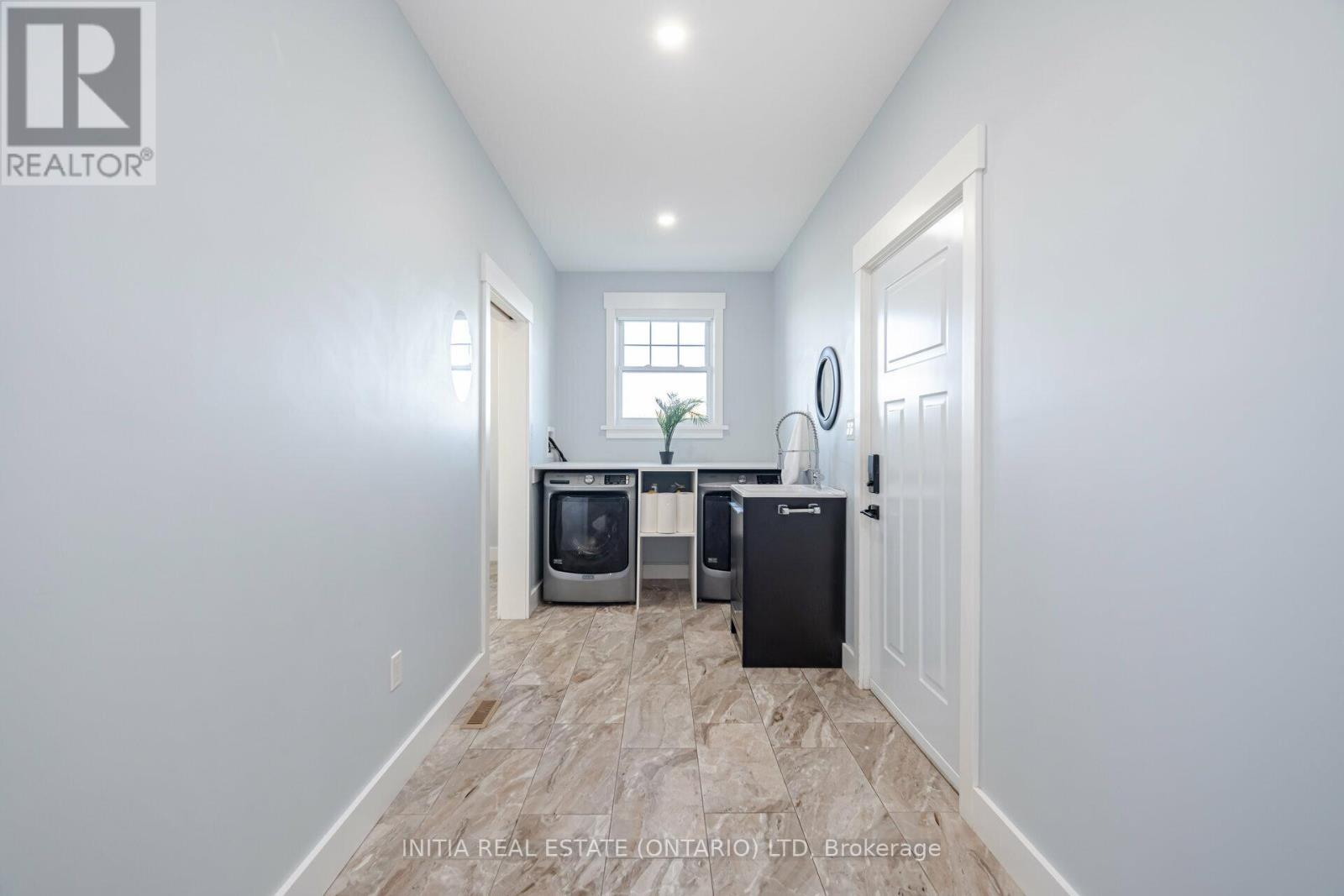 11786 Parson Road, Southwold, Ontario  N5P 3T2 - Photo 14 - X12321548