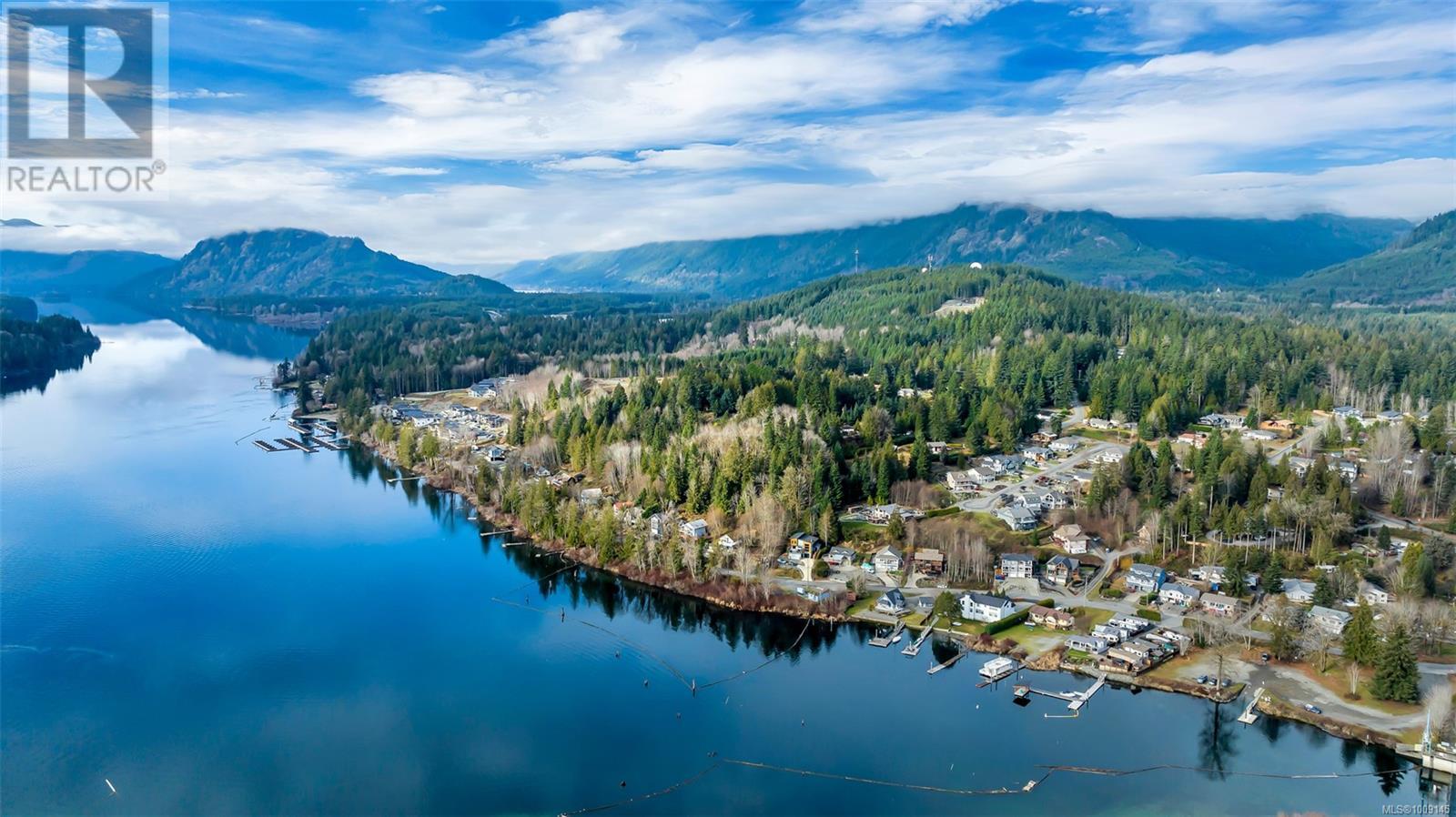 275 Castley Hts, Lake Cowichan, British Columbia  V0R 2G0 - Photo 3 - 1009145