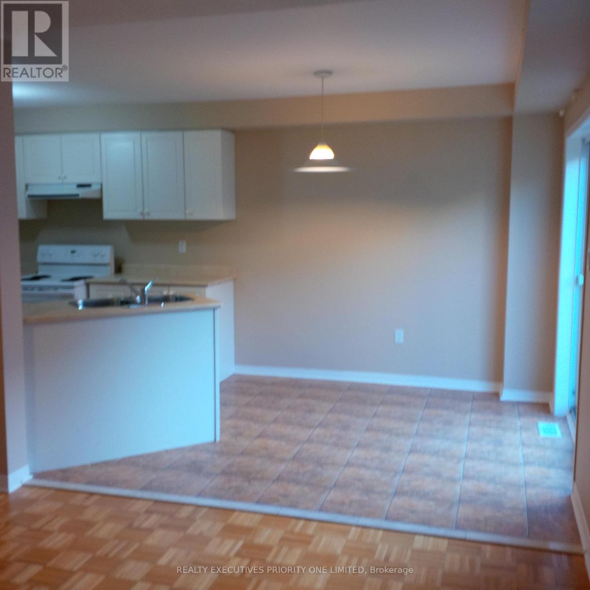 Property at 150 HOLLYWOOD HILL CIRCLE image 3