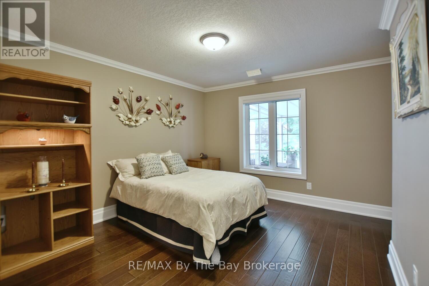 50 Clover Crescent, Wasaga Beach, Ontario  L9Z 0G4 - Photo 12 - S12318965