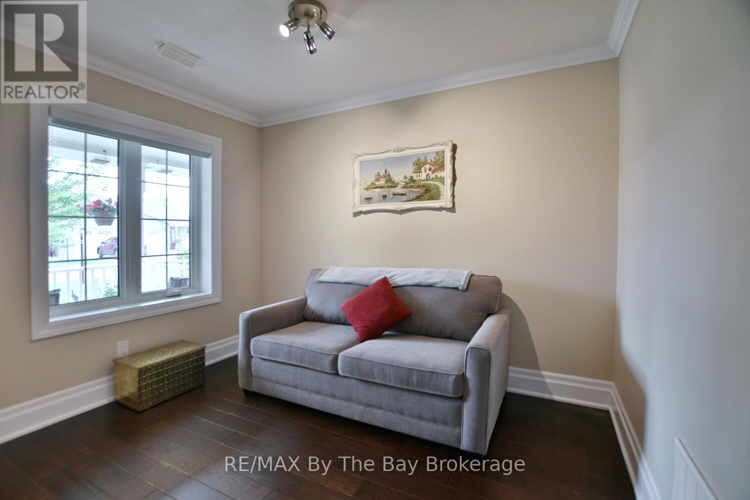 50 Clover Crescent, Wasaga Beach, Ontario  L9Z 0G4 - Photo 17 - S12318965