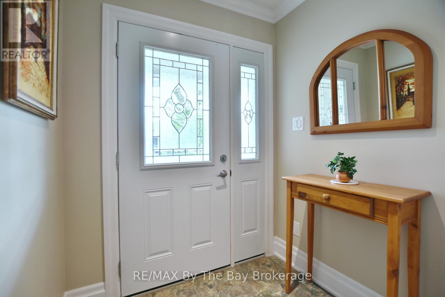 50 Clover Crescent, Wasaga Beach, Ontario  L9Z 0G4 - Photo 5 - S12318965
