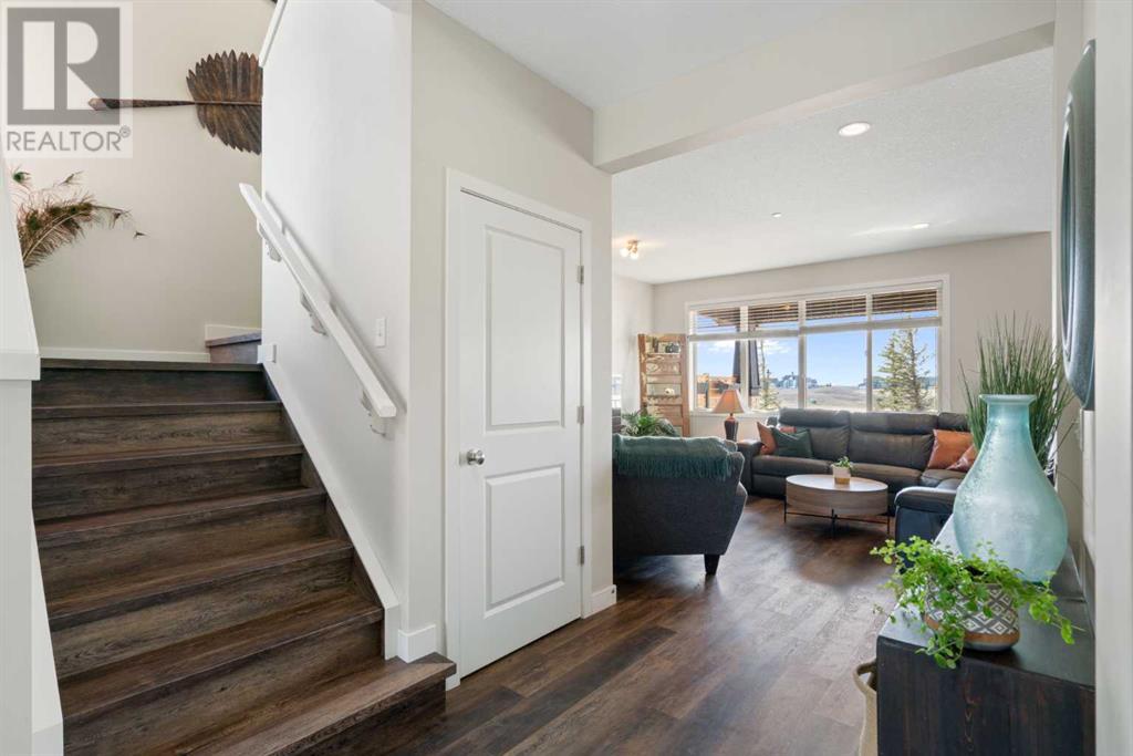 Property at 221 Muirfield Boulevard image 4