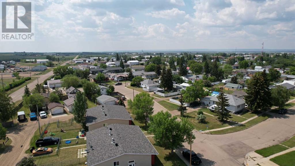 604 3 Street E, Hanna, Alberta  T0J 1P0 - Photo 38 - A2228966