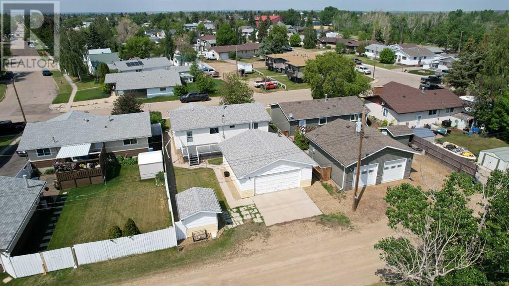604 3 Street E, Hanna, Alberta  T0J 1P0 - Photo 37 - A2228966