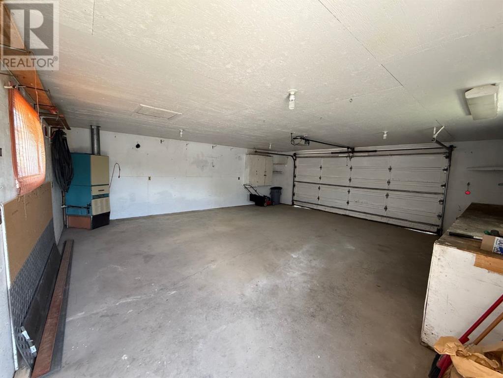 604 3 Street E, Hanna, Alberta  T0J 1P0 - Photo 36 - A2228966