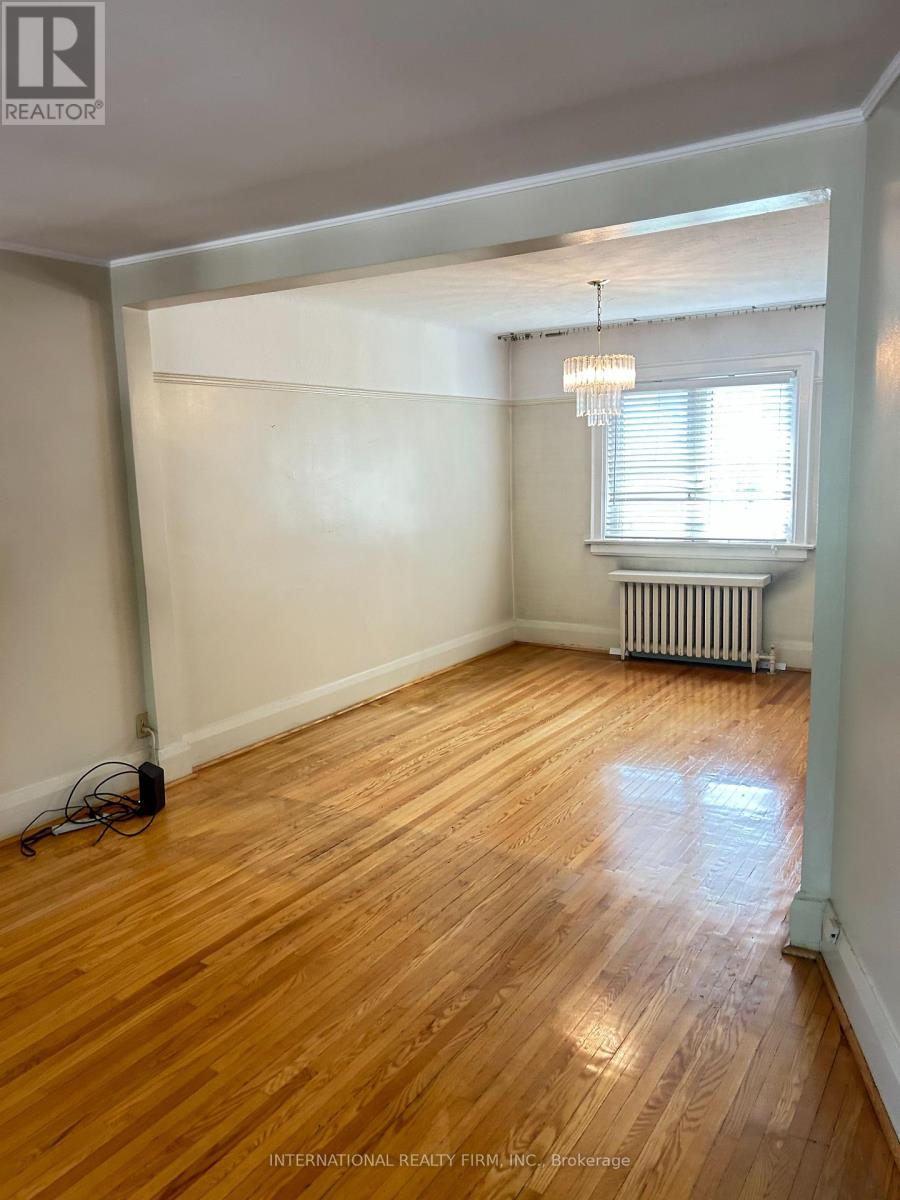 419 Mortimer Avenue, Toronto, Ontario  M4J 2E8 - Photo 13 - E12162055