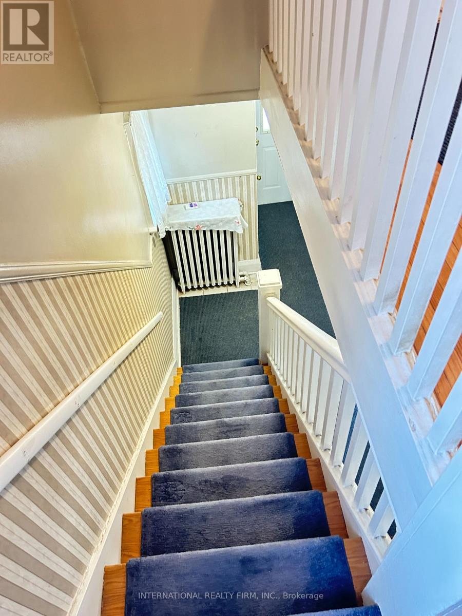 419 Mortimer Avenue, Toronto, Ontario  M4J 2E8 - Photo 17 - E12162055