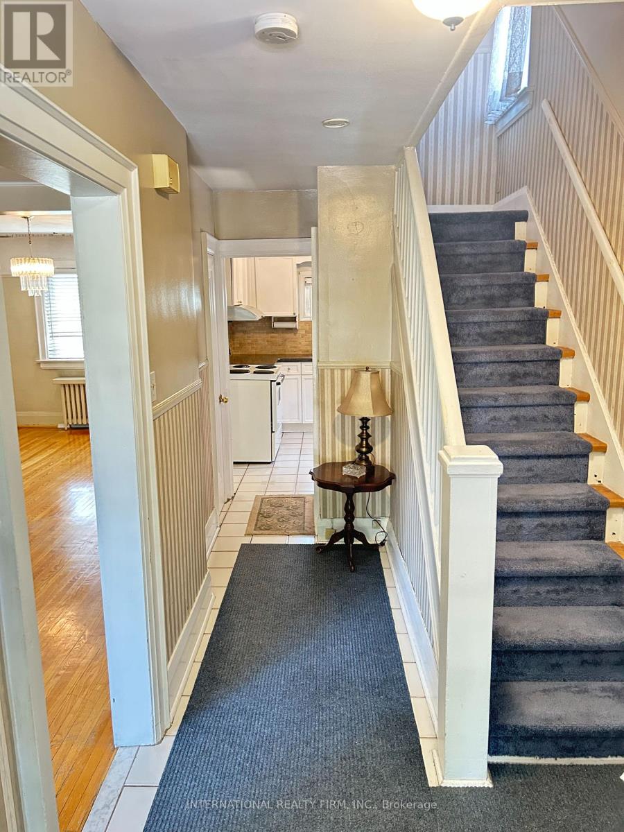 419 Mortimer Avenue, Toronto, Ontario  M4J 2E8 - Photo 18 - E12162055