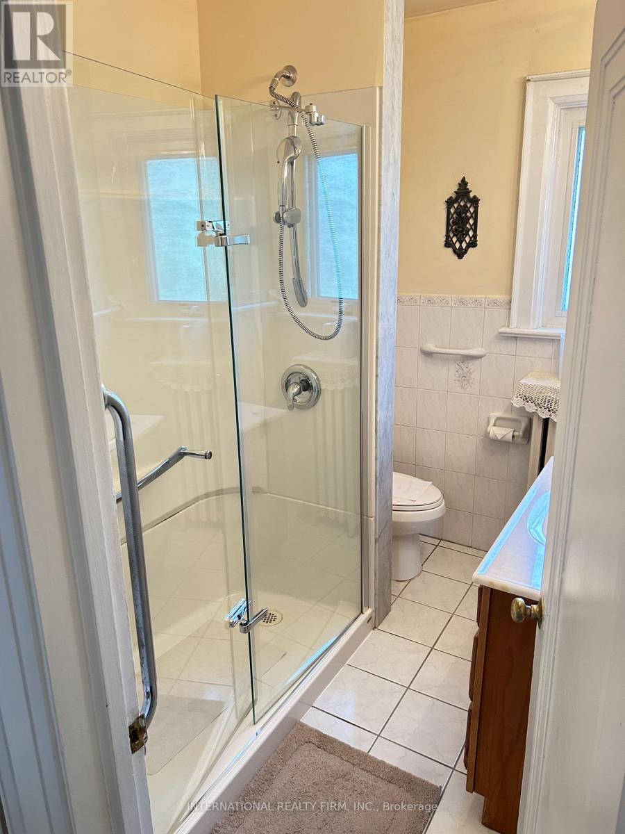 419 Mortimer Avenue, Toronto, Ontario  M4J 2E8 - Photo 20 - E12162055