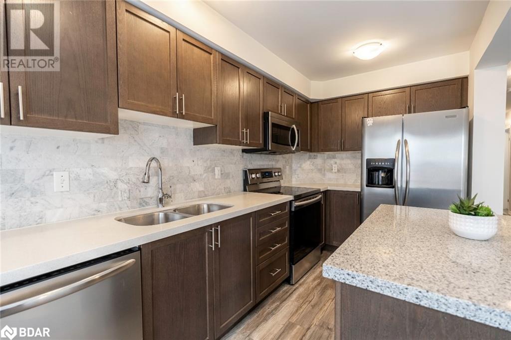141 Holgate Street, Barrie, Ontario  L4N 3J1 - Photo 3 - 40756119