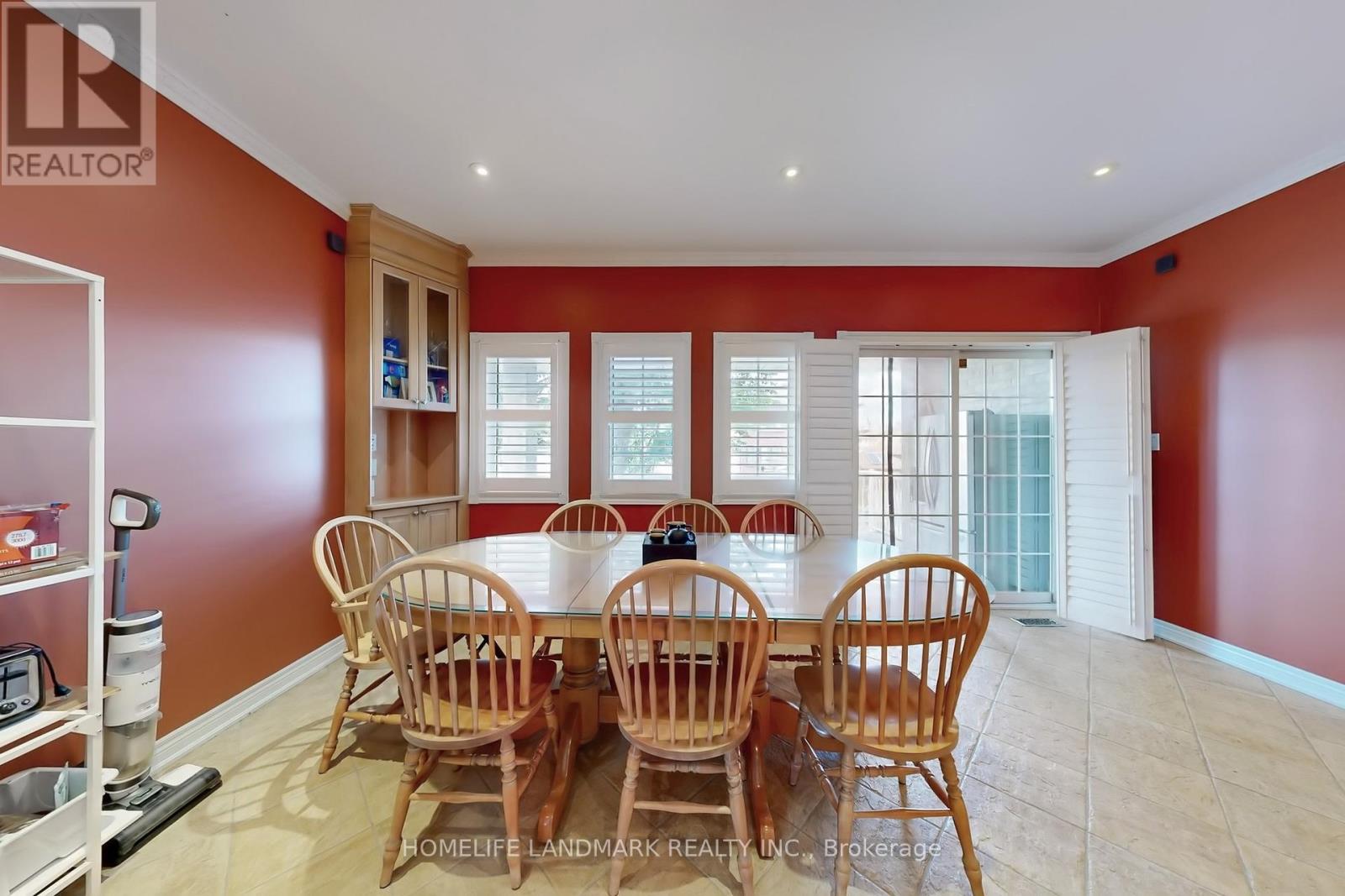 72 Branstone Road, Toronto, Ontario  M6E 4E4 - Photo 16 - W12321594