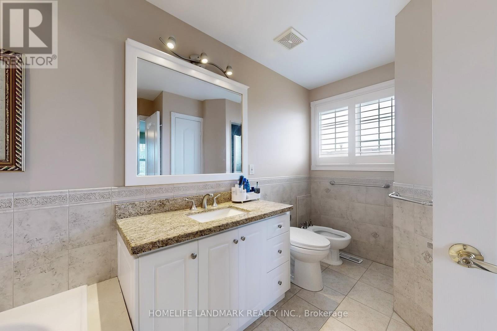 72 Branstone Road, Toronto, Ontario  M6E 4E4 - Photo 28 - W12321594