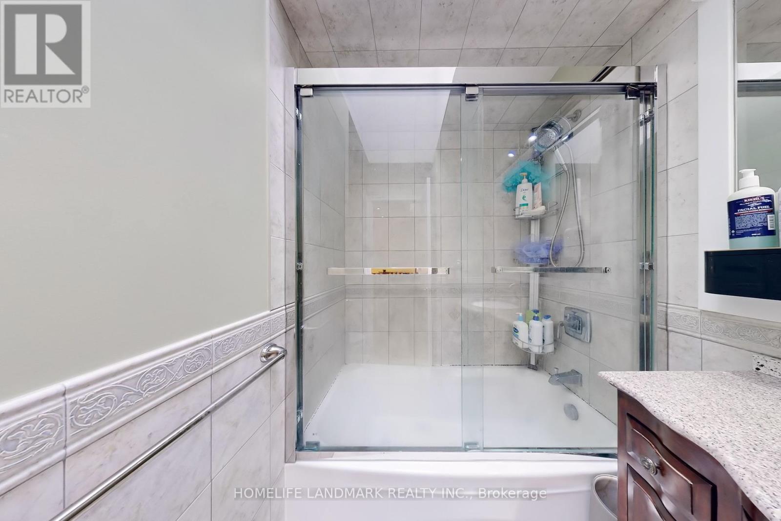 72 Branstone Road, Toronto, Ontario  M6E 4E4 - Photo 35 - W12321594
