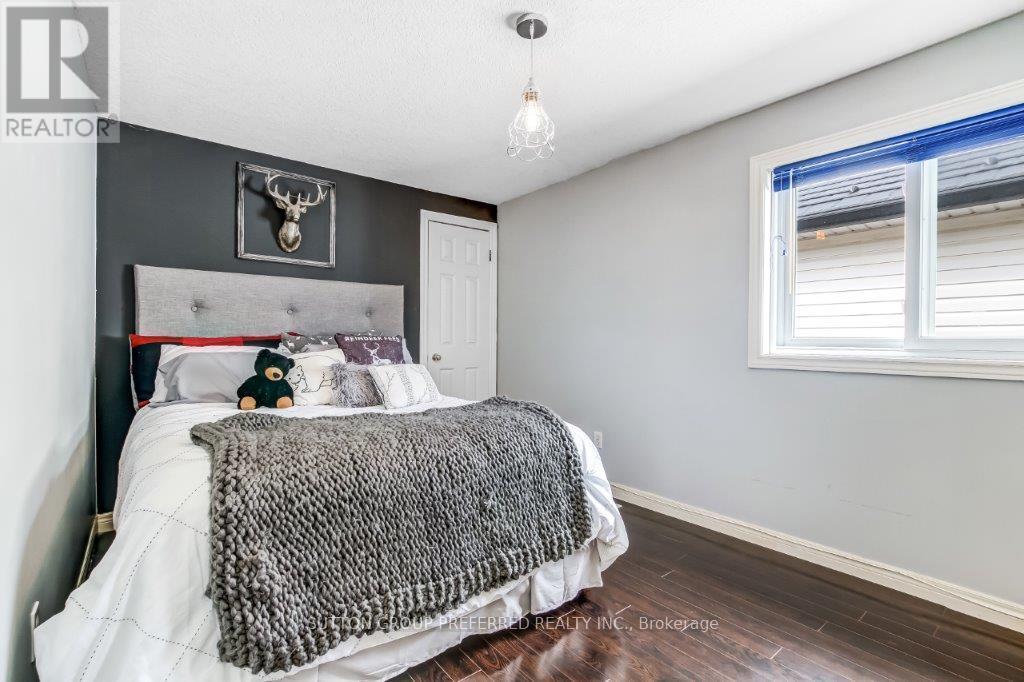187 Hollyridge Crescent, Kitchener, Ontario  N2N 3N4 - Photo 16 - X12321602