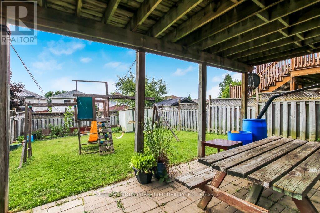 187 Hollyridge Crescent, Kitchener, Ontario  N2N 3N4 - Photo 23 - X12321602