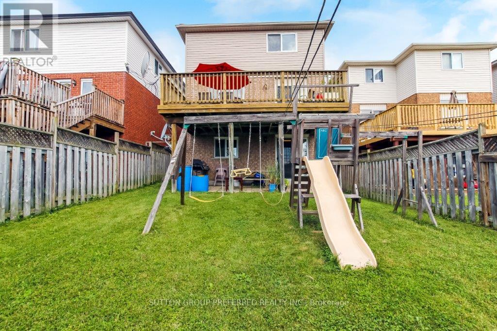 187 Hollyridge Crescent, Kitchener, Ontario  N2N 3N4 - Photo 24 - X12321602
