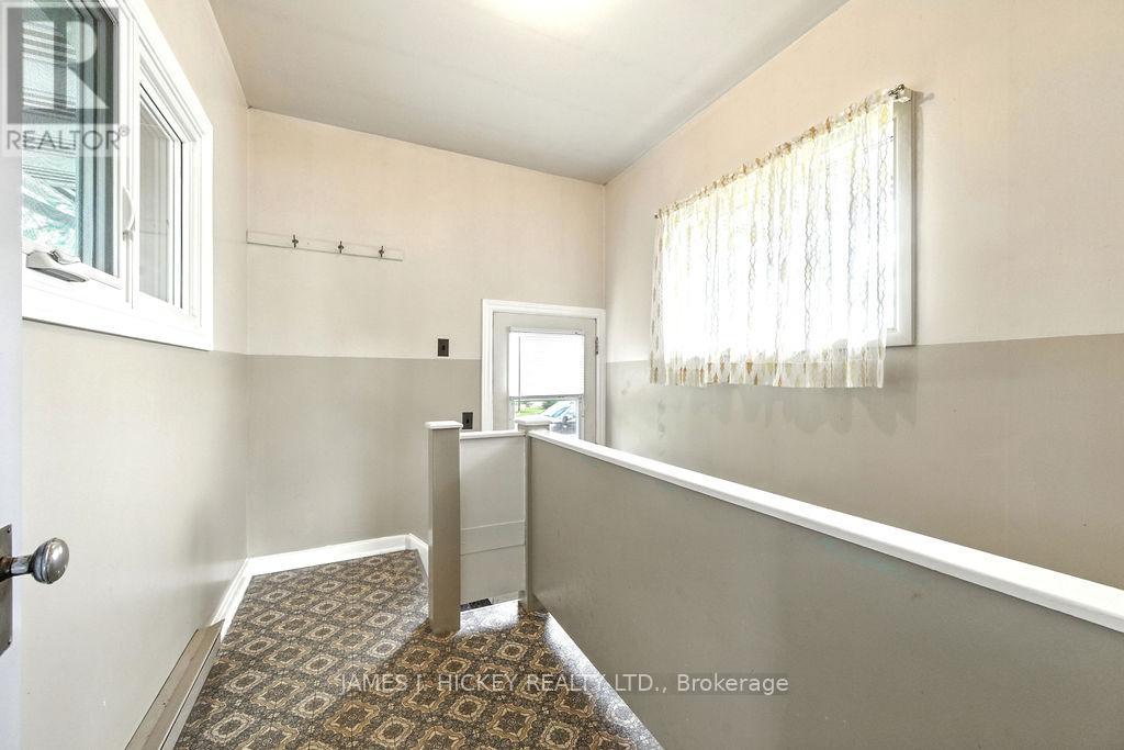 31 Glendale Avenue, Deep River, Ontario  K0J 1P0 - Photo 17 - X12321622