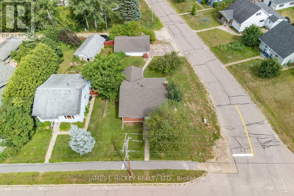 31 Glendale Avenue, Deep River, Ontario  K0J 1P0 - Photo 35 - X12321622