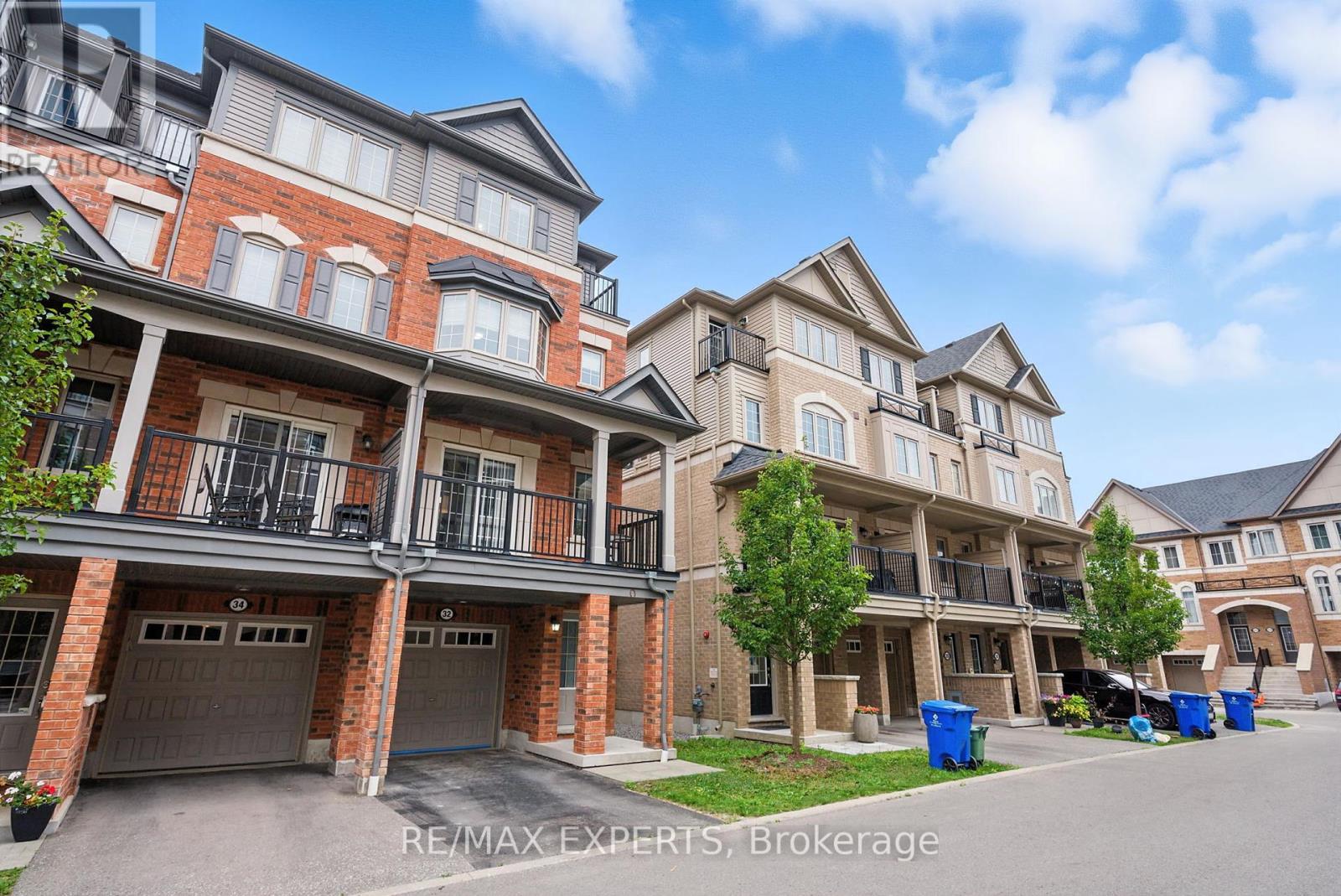 Property at 32 AQUATIC BALLET PATH image 3
