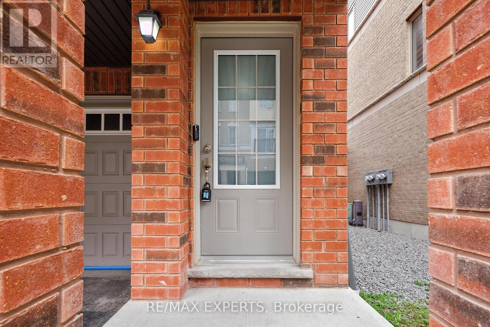 Property at 32 AQUATIC BALLET PATH image 4