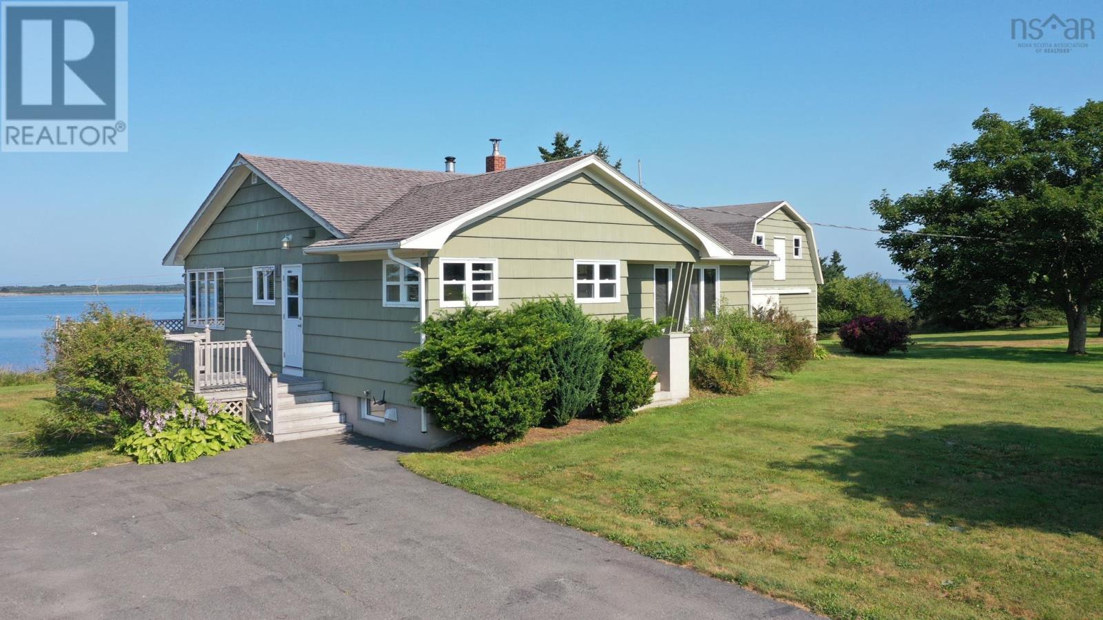 639 Highway 3 Highway, Lower East Pubnico, Nova Scotia  B0W 2A0 - Photo 38 - 202519237