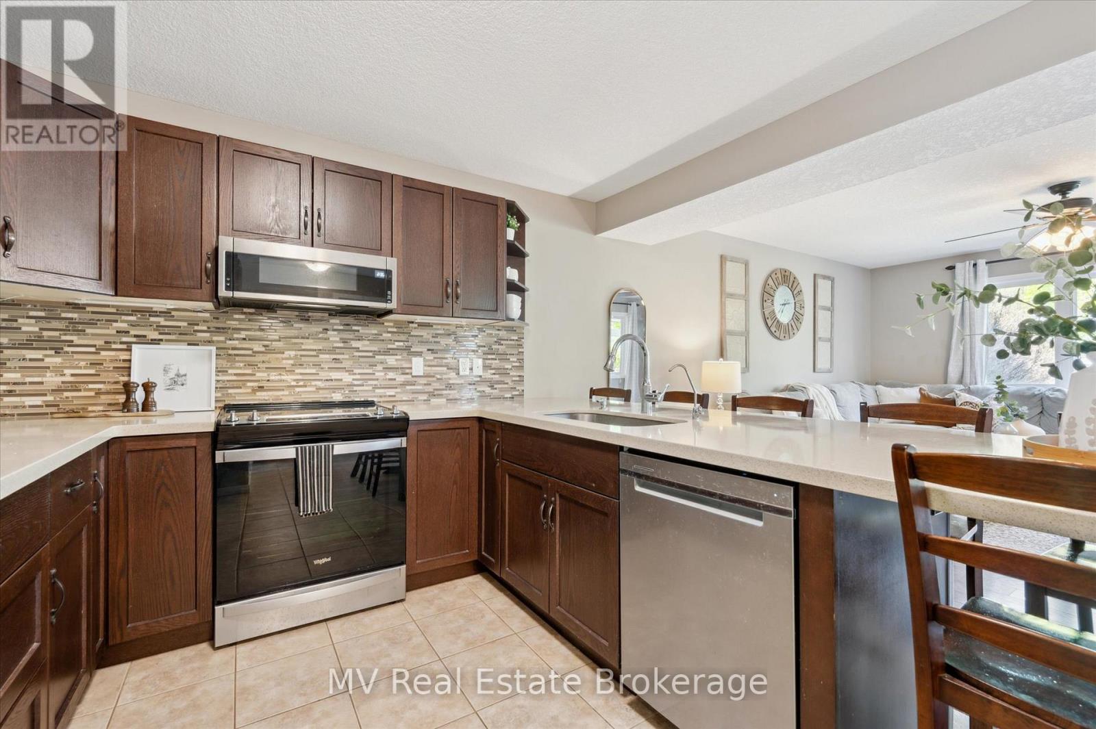 71 Healey Street, Centre Wellington, Ontario  N0B 1S0 - Photo 9 - X12321660