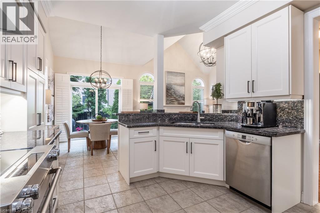 3329 Springflower Way, Oakville, Ontario  L6L 6V1 - Photo 9 - 40740828
