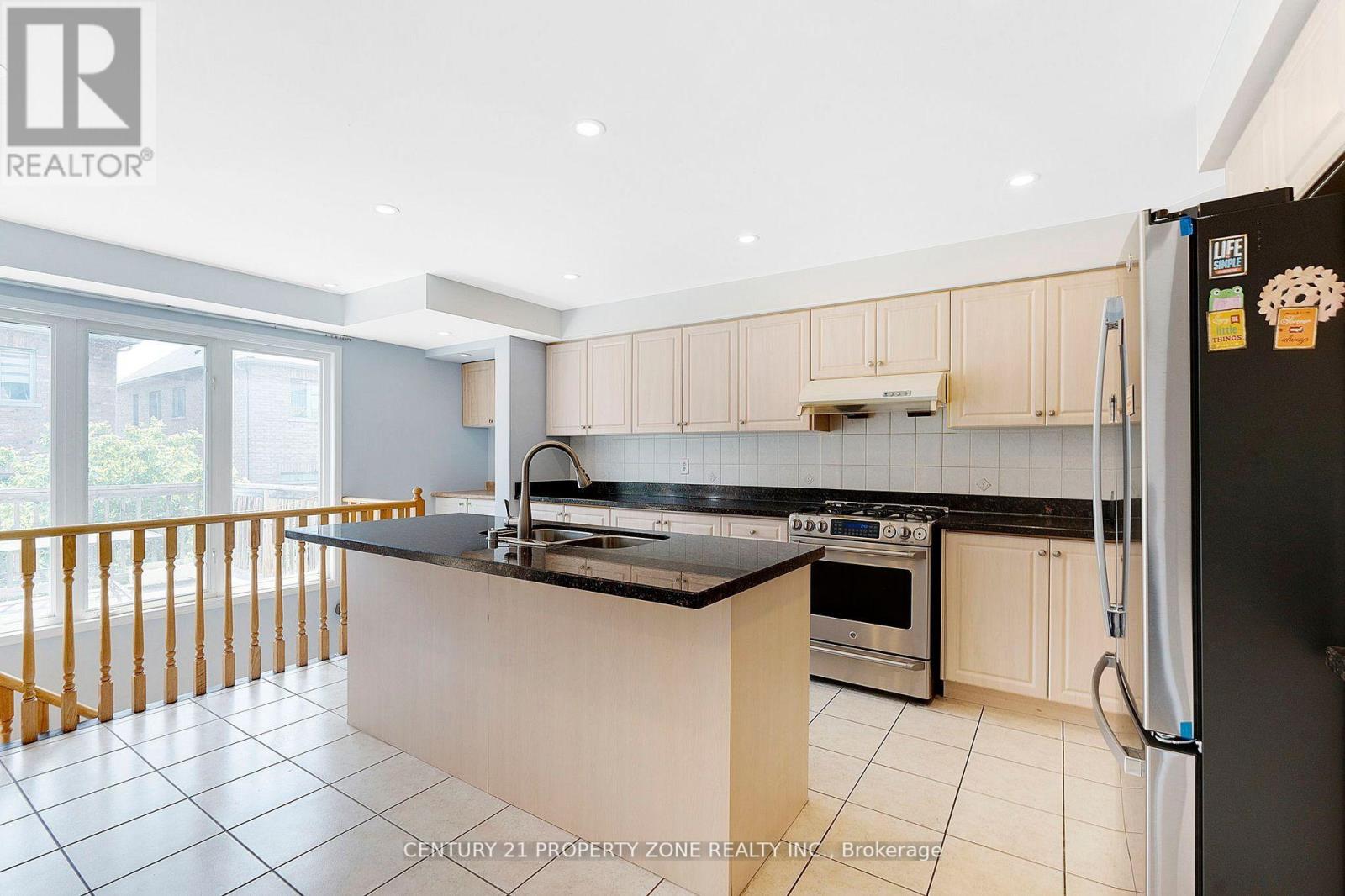 28 Seminoff Street, Toronto, Ontario  M1L 0B1 - Photo 16 - E12320807