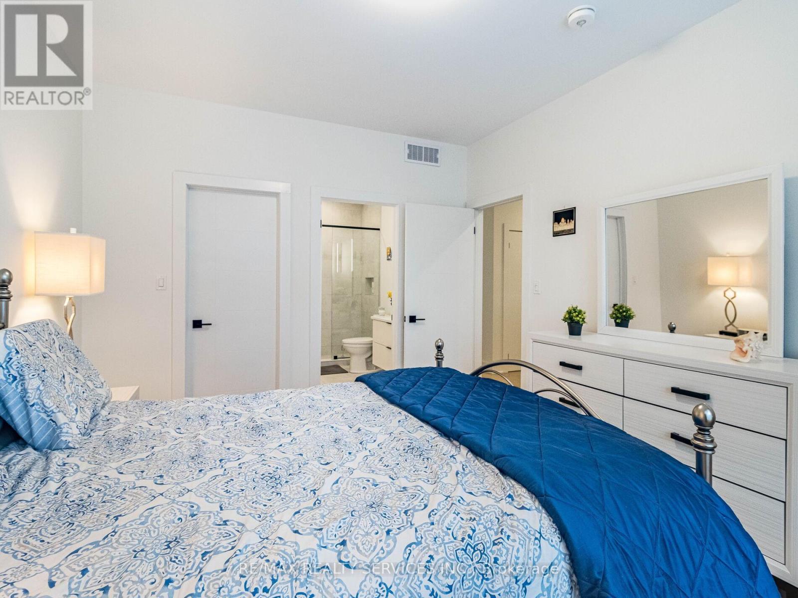 18 Princeton Common Street, St. Catharines, Ontario  L2N 0B7 - Photo 18 - X12312470