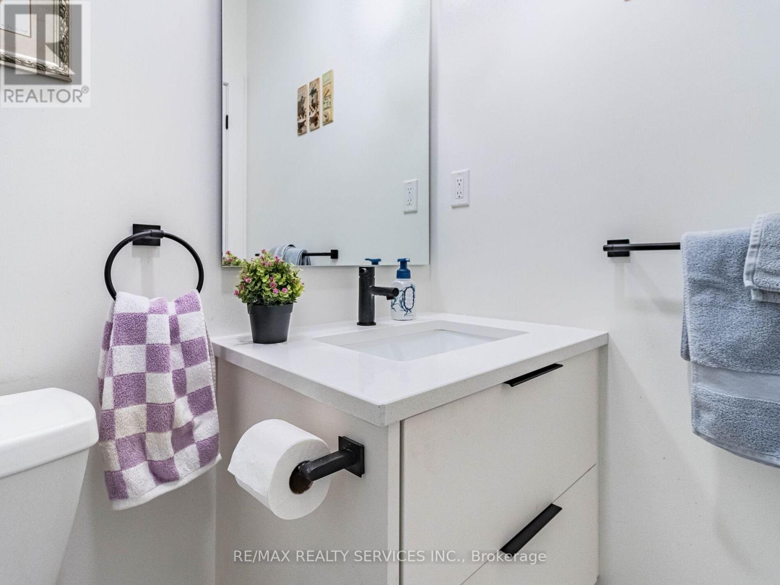18 Princeton Common Street, St. Catharines, Ontario  L2N 0B7 - Photo 28 - X12312470