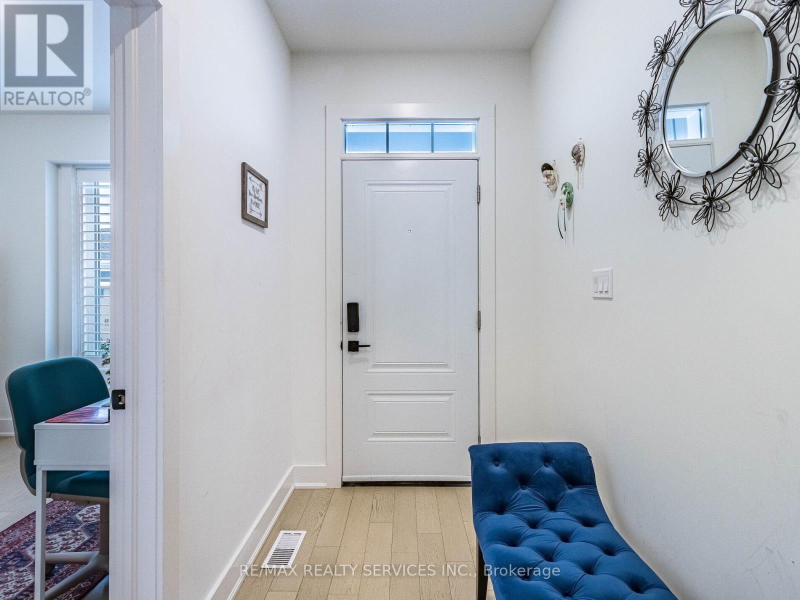18 Princeton Common Street, St. Catharines, Ontario  L2N 0B7 - Photo 4 - X12312470