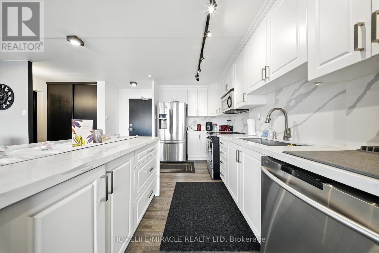1212 - 2 Glamorgan Avenue, Toronto, Ontario  M1P 2M8 - Photo 2 - E12321633