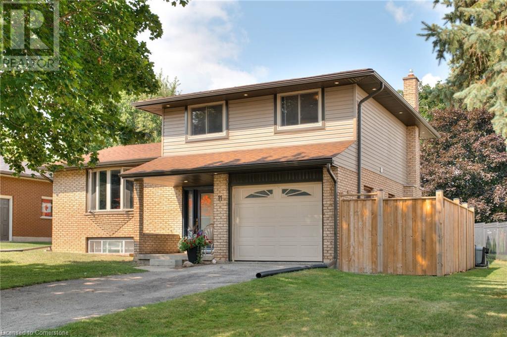 Property at 11 REINER Crescent image 1