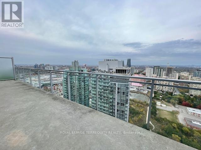 Ph3 - 225 Webb Drive, Mississauga, Ontario  L5B 4P2 - Photo 4 - W12321644