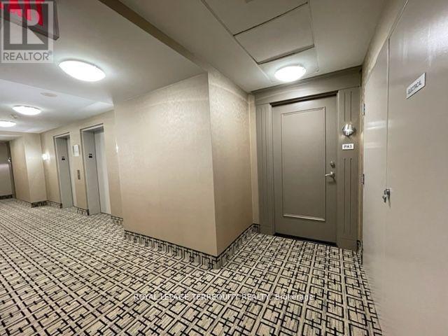 Ph3 - 225 Webb Drive, Mississauga, Ontario  L5B 4P2 - Photo 6 - W12321644