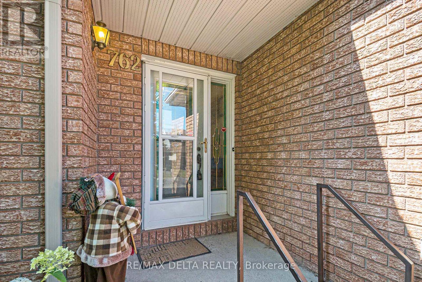 762 Adencliffe Drive, Ottawa, Ontario  K4A 3E5 - Photo 2 - X12321670