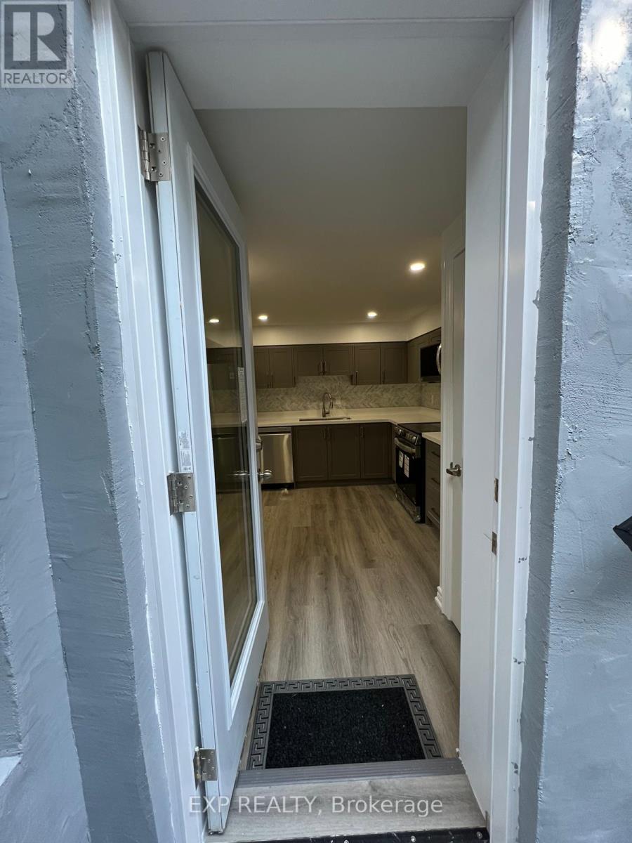Lower - 1377 Winterbourne Drive, Oakville, Ontario  L6J 7A6 - Photo 4 - W12321688